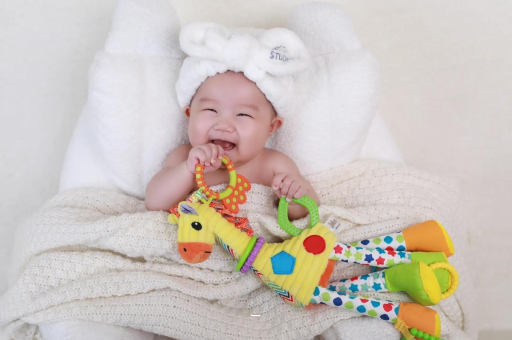 沛县三个月宝宝正确抱姿 沛县三个月宝宝正确抱姿